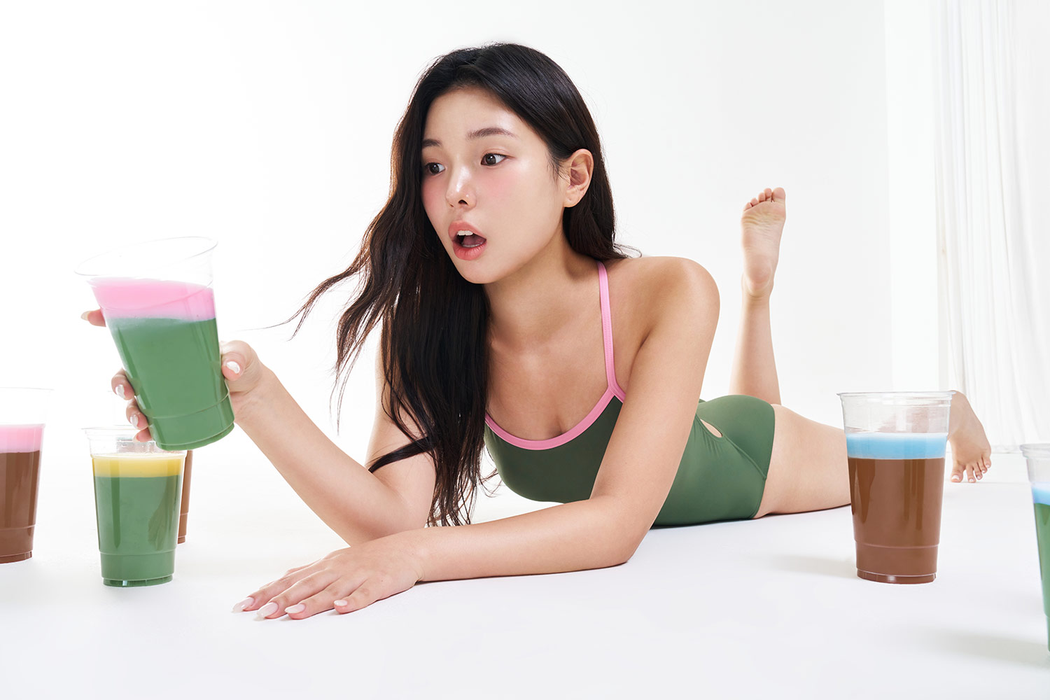 룩북 이미지