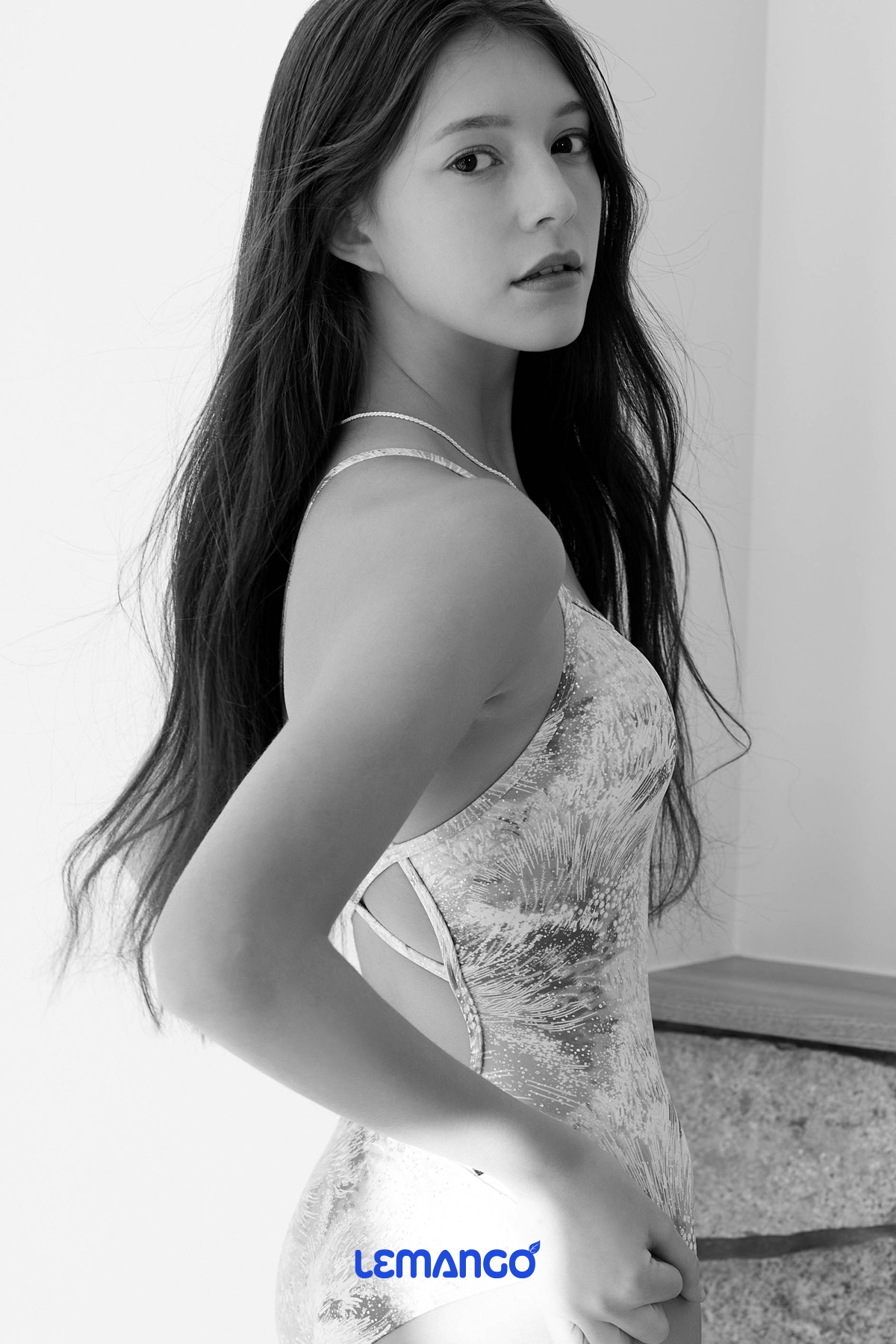 룩북 이미지